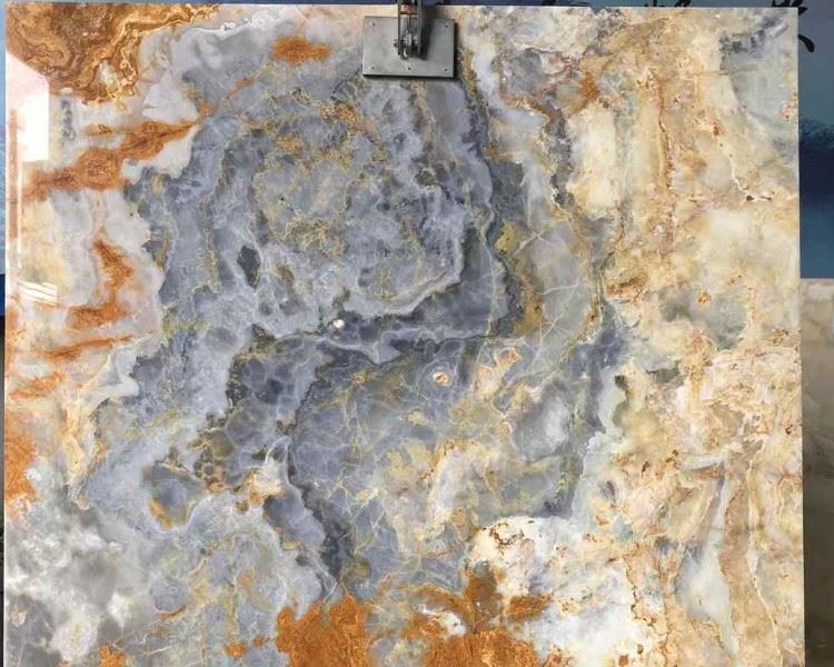 Blue Traonyx stone
